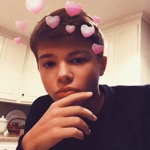 Meet your Posher, Ethan